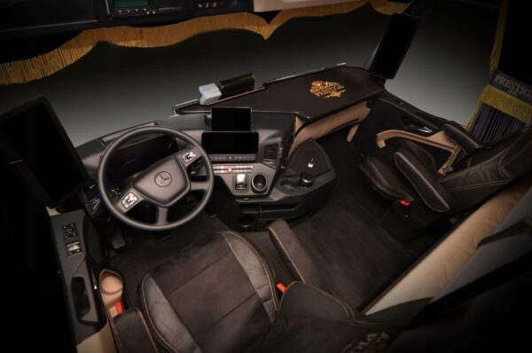 Pokrowce PRESTIGE LINE MERCEDES MP 4 od 2011, MP 5 fotel pasażera nieamortyzowany – 2 pasy nr. 122 - obrazek 2