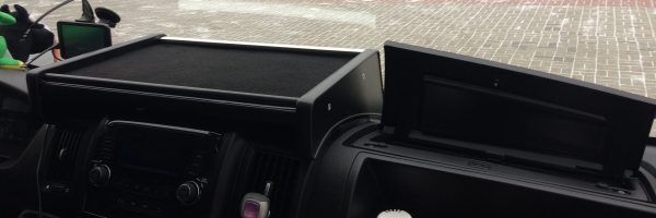 Półka środkowa stolik RTV BUS DUCATO JUMPER BOXER od 2006 r. welur schowek otwierany