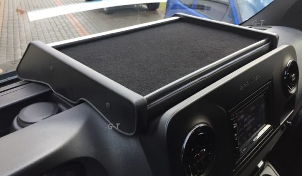 Półka środkowa stolik RTV BUS Mercedes Sprinter od 2018 r. welur