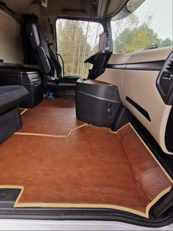DYWANY DYWANIKI PRESTIGE-LINE MERCEDES ACTROS MP4 & MP5 SOLOSTAR ECO-SKÓRA MARSZCZONA BRĄZOWY - obrazek 2